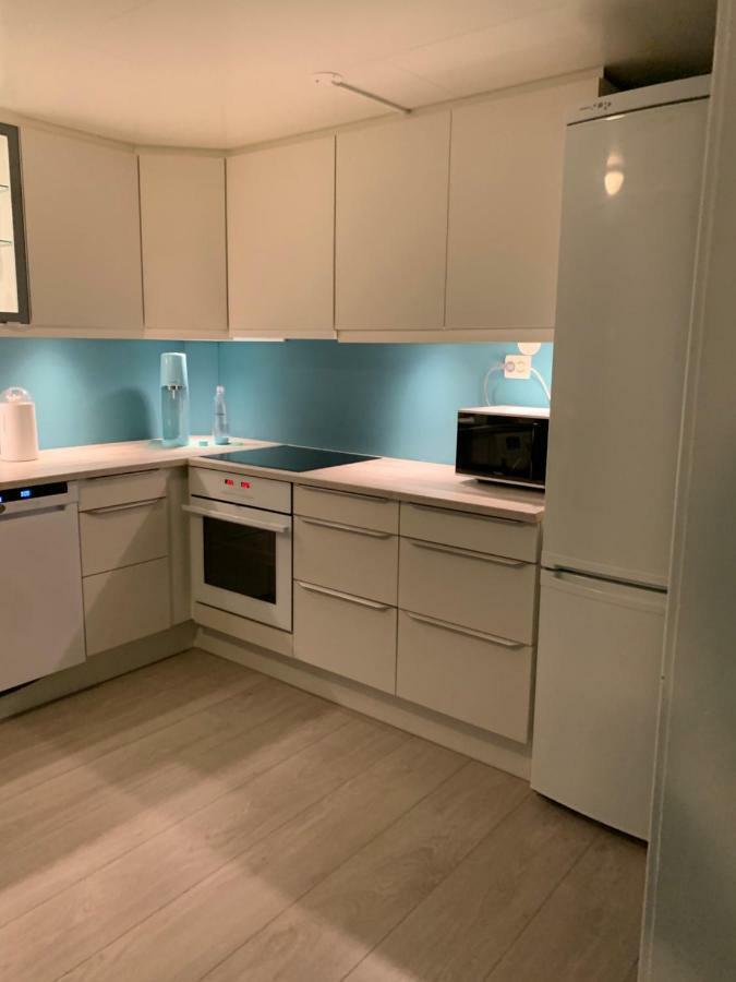 Beautiful Apartment In Central Лекнес Екстериор снимка